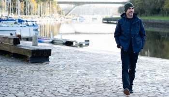 Men's winter look : chic and comfortable for a stroll around the harbor